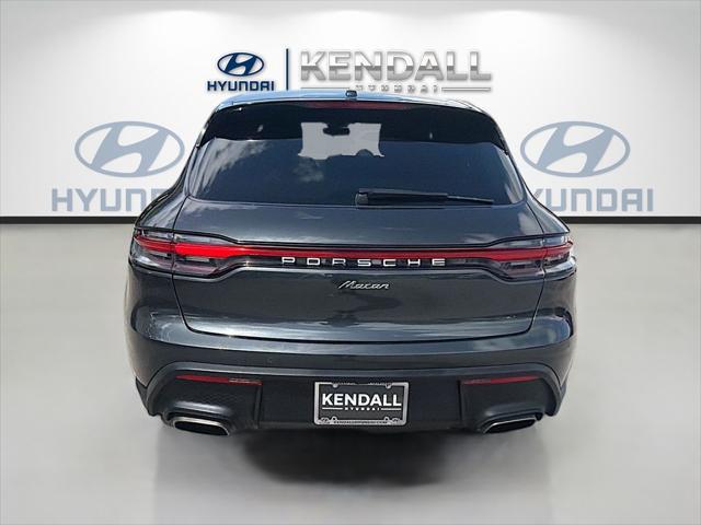 2023 Porsche Macan Base