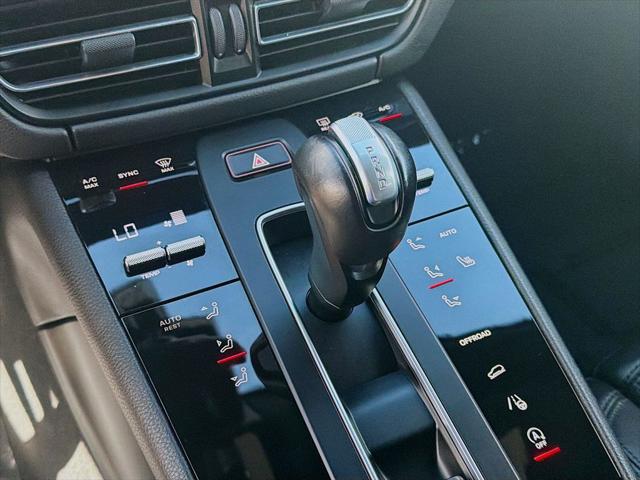 2023 Porsche Macan Base