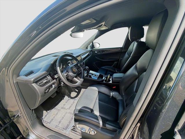 2023 Porsche Macan Base