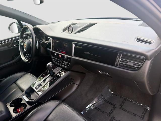 2023 Porsche Macan Base