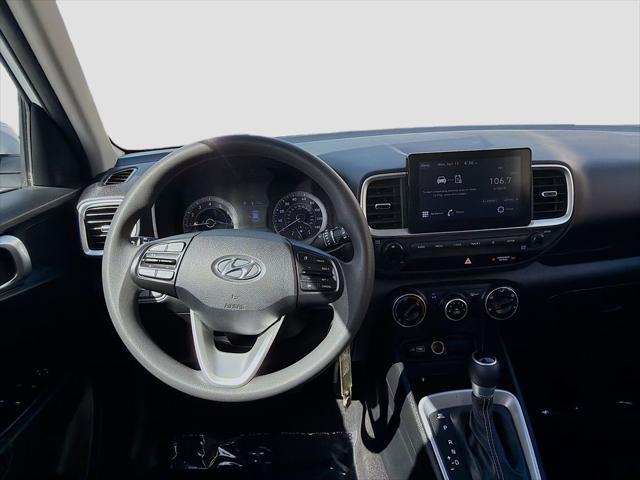 2022 Hyundai Venue SE