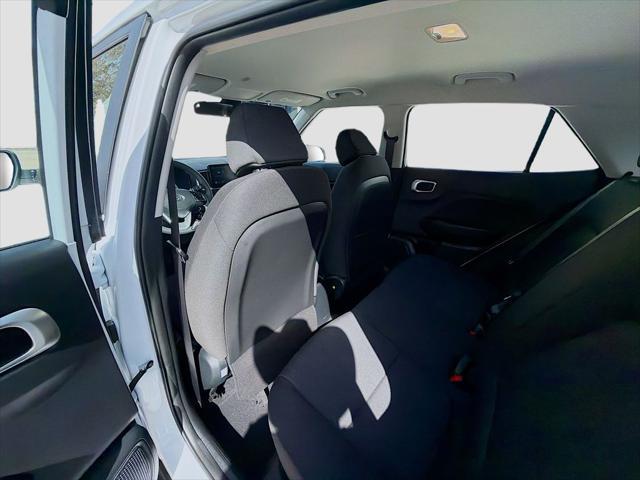 2022 Hyundai Venue SE