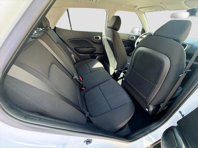 2022 Hyundai Venue SE