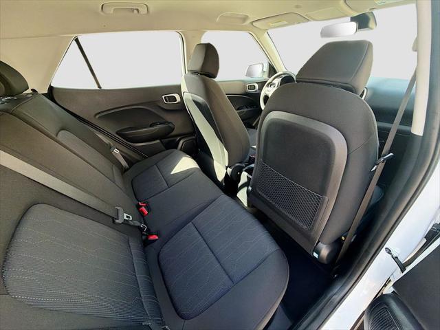 2022 Hyundai Venue SE