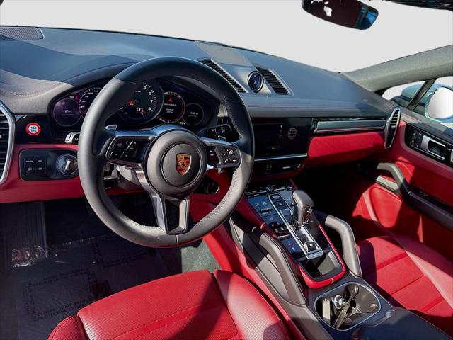 2023 Porsche Cayenne Platinum Edition