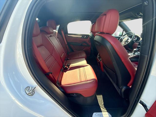 2023 Porsche Cayenne Platinum Edition