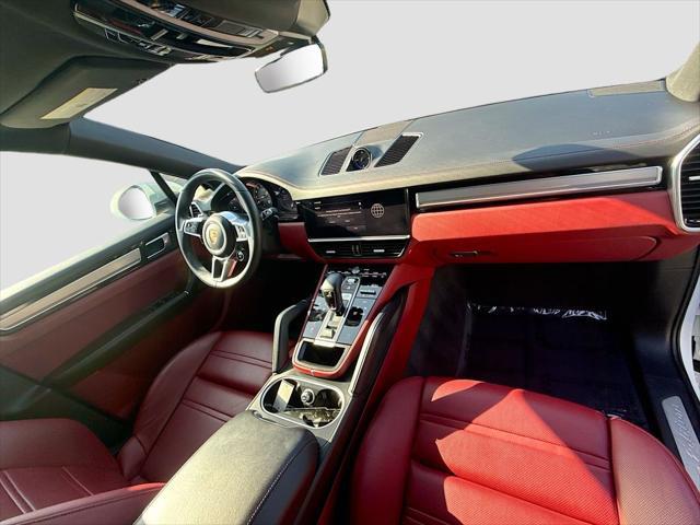 2023 Porsche Cayenne Platinum Edition