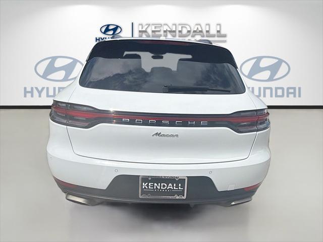 2021 Porsche Macan Base