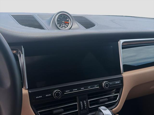 2021 Porsche Macan Base