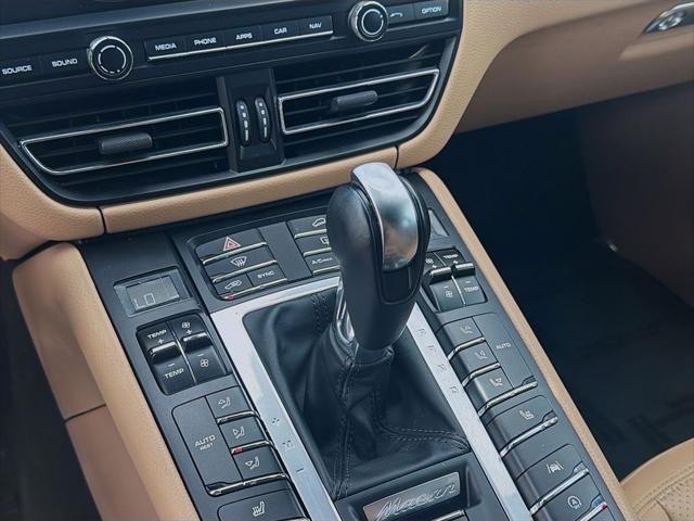 2021 Porsche Macan Base
