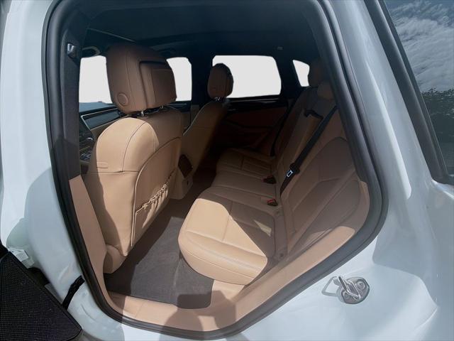 2021 Porsche Macan Base