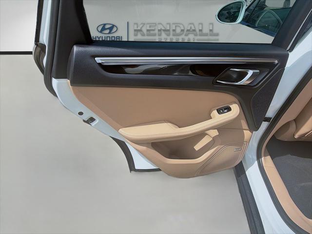 2021 Porsche Macan Base