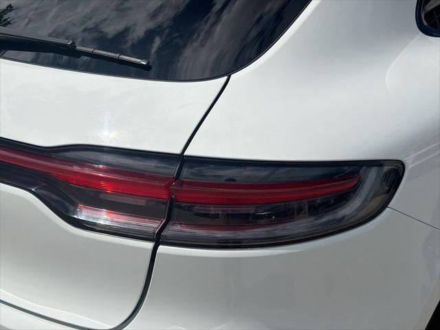 2021 Porsche Macan Base
