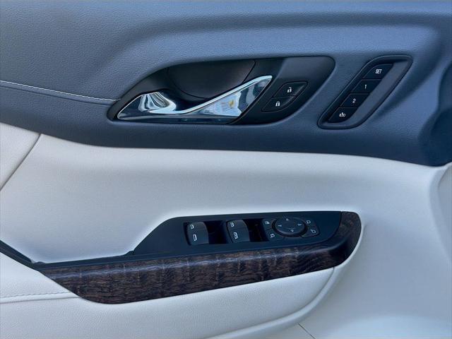 2023 GMC Acadia AWD Denali