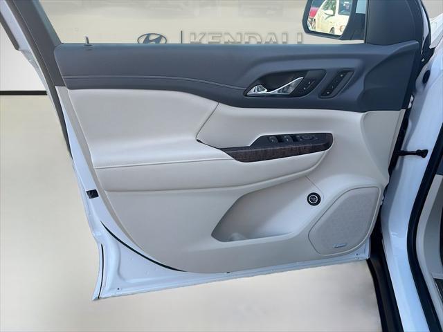 2023 GMC Acadia AWD Denali