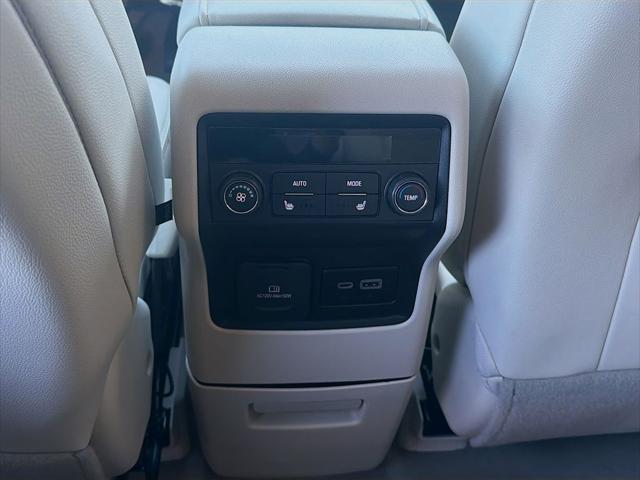2023 GMC Acadia AWD Denali