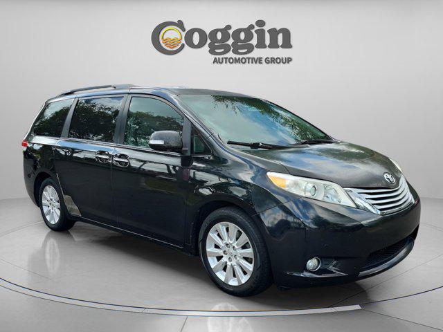 2014 Toyota Sienna Limited V6 7 Passenger
