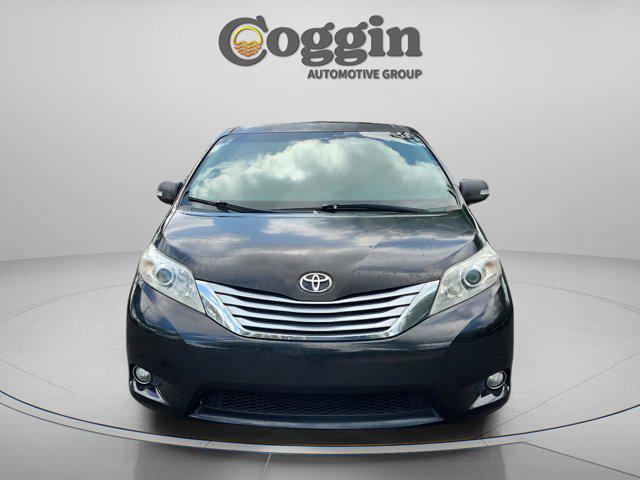 2014 Toyota Sienna Limited V6 7 Passenger