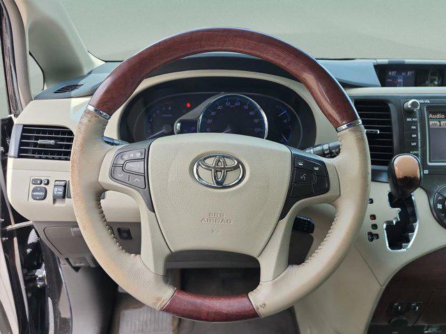 2014 Toyota Sienna Limited V6 7 Passenger