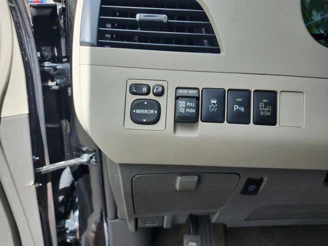 2014 Toyota Sienna Limited V6 7 Passenger