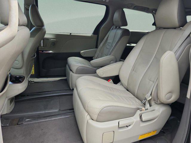 2014 Toyota Sienna Limited V6 7 Passenger