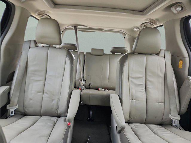 2014 Toyota Sienna Limited V6 7 Passenger
