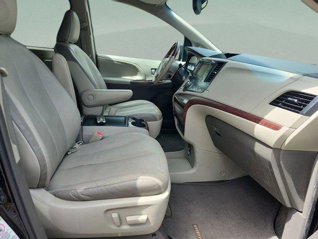 2014 Toyota Sienna Limited V6 7 Passenger