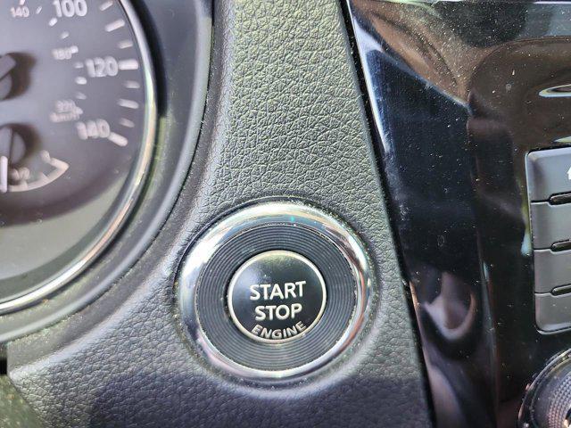 2022 Nissan Rogue Sport SV FWD Xtronic CVT
