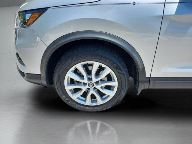 2022 Nissan Rogue Sport SV FWD Xtronic CVT