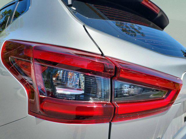2022 Nissan Rogue Sport SV FWD Xtronic CVT