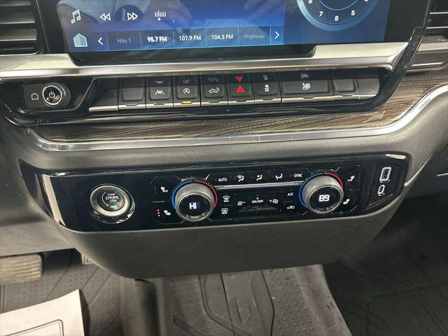 2023 Chevrolet Silverado 1500 4WD Crew Cab Short Bed LT with 2FL