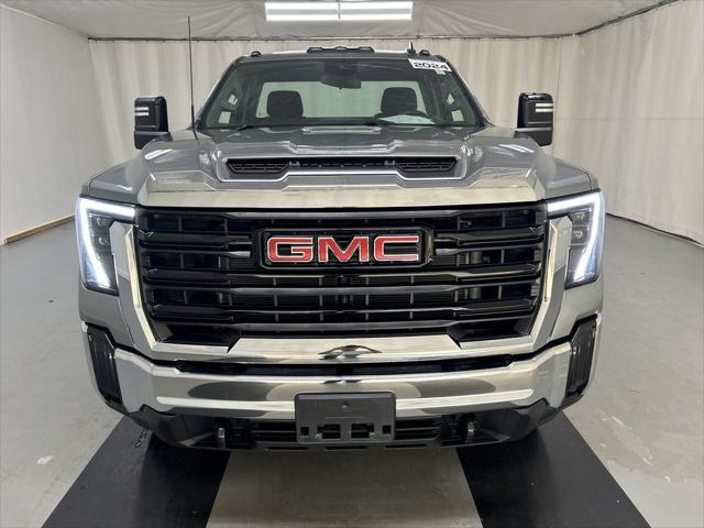 2024 GMC Sierra 2500HD Pro