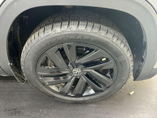 2023 Volkswagen Atlas Cross Sport 2.0T SE w/Technology