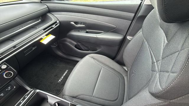 2026 Hyundai Tucson Hybrid Blue SE