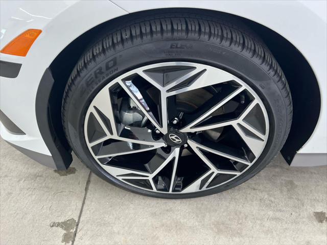 2024 Hyundai IONIQ 6 SEL