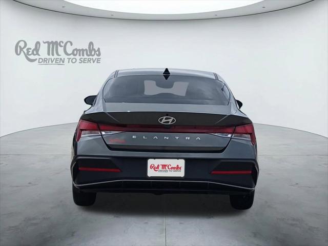 2024 Hyundai Elantra SE