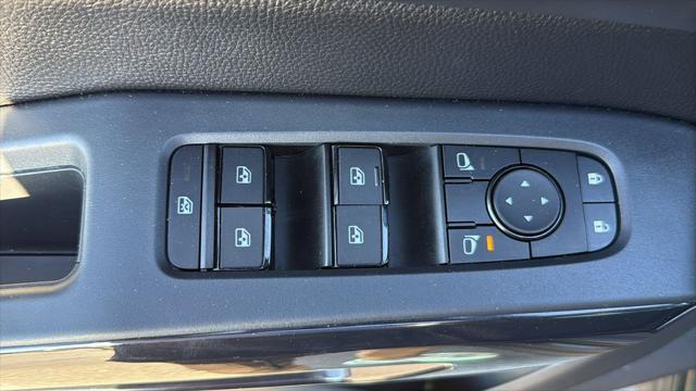 2024 Nissan Pathfinder SV FWD