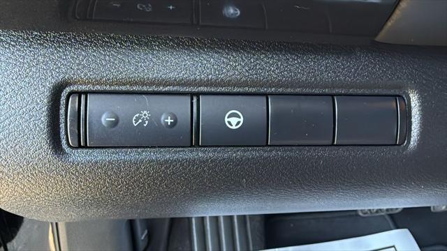 2024 Nissan Pathfinder SV FWD
