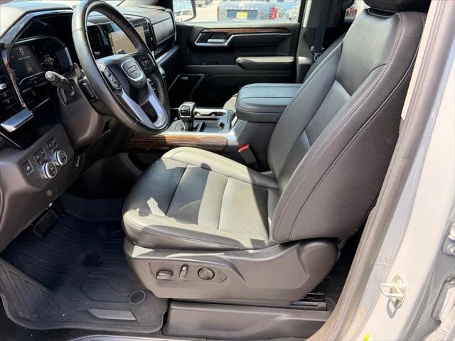 2024 GMC Sierra 1500 4WD Crew Cab Short Box Elevation with 3SB