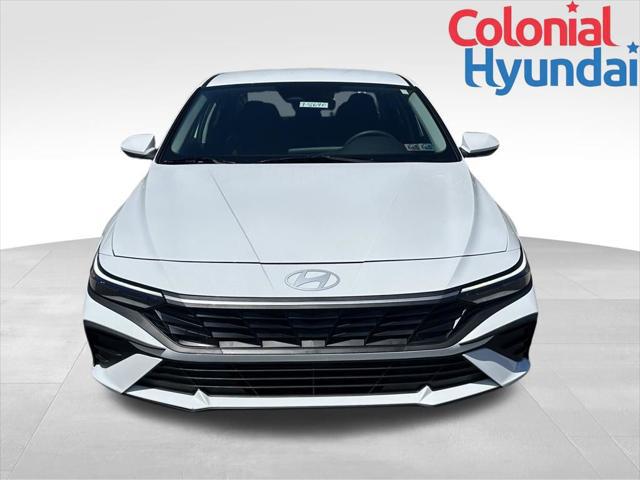 2025 Hyundai Elantra SE