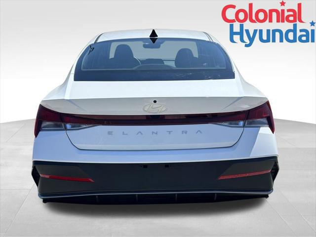 2025 Hyundai Elantra SE