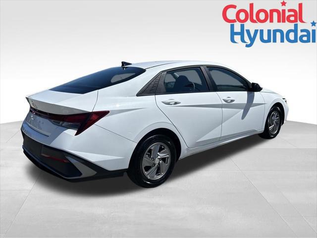 2025 Hyundai Elantra SE