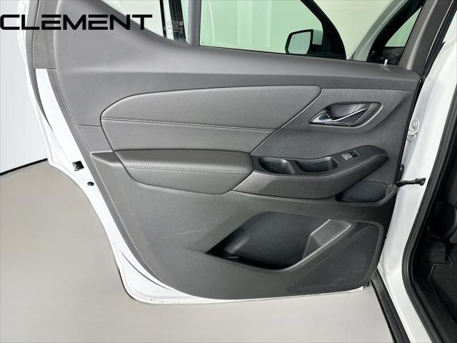 2023 Chevrolet Traverse FWD LT Cloth