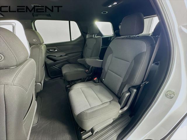 2023 Chevrolet Traverse FWD LT Cloth