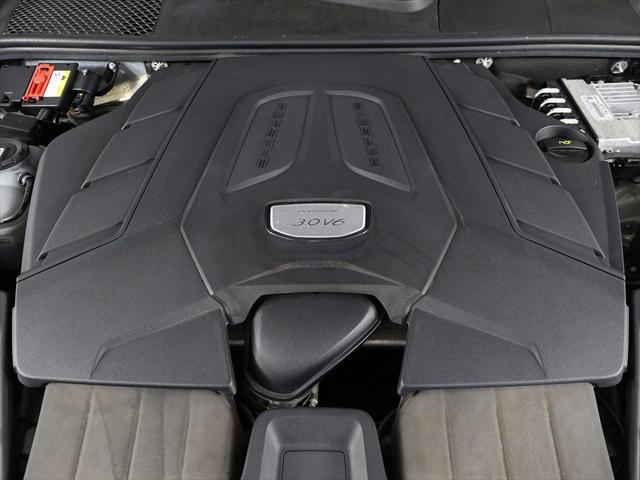 2022 Porsche Cayenne Platinum Edition