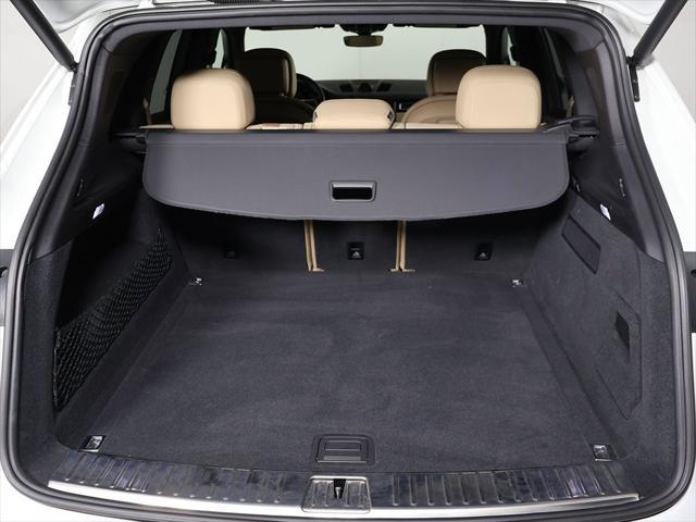 2022 Porsche Cayenne Platinum Edition