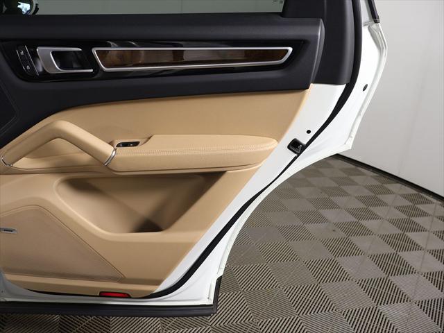 2022 Porsche Cayenne Platinum Edition