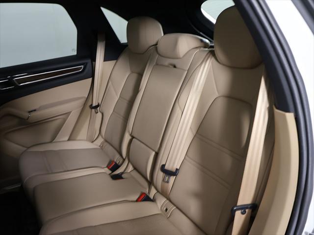 2022 Porsche Cayenne Platinum Edition