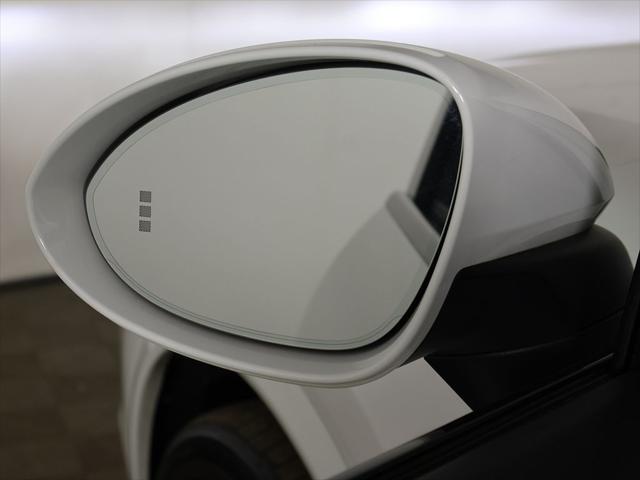 2022 Porsche Cayenne Platinum Edition