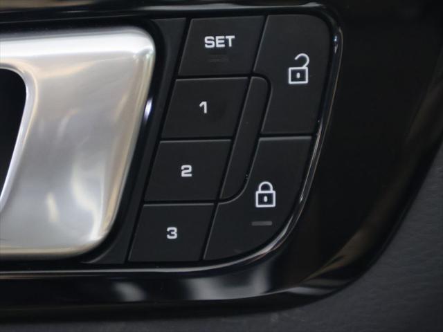 2022 Porsche Cayenne Platinum Edition
